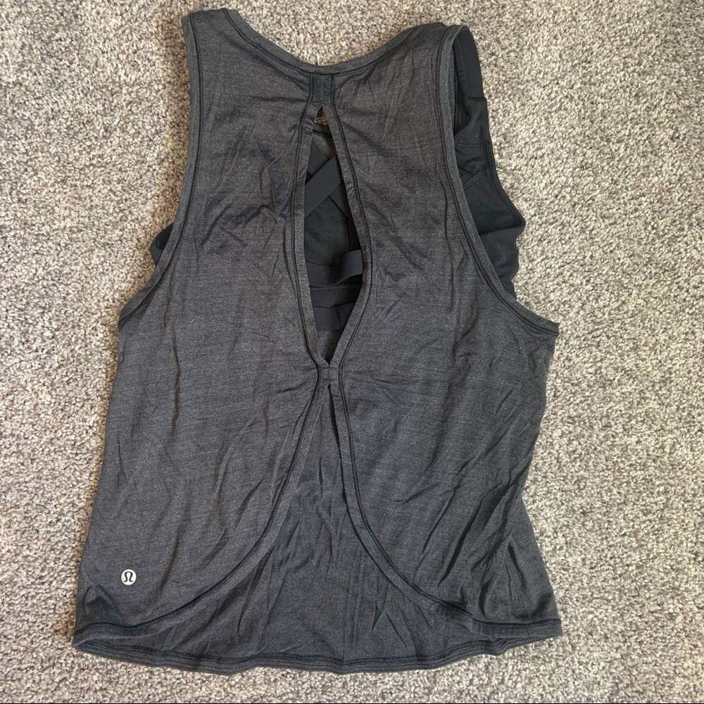 Lululemon tank with built in bra in size 6.